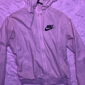 NIKE Women’s White Windbreaker